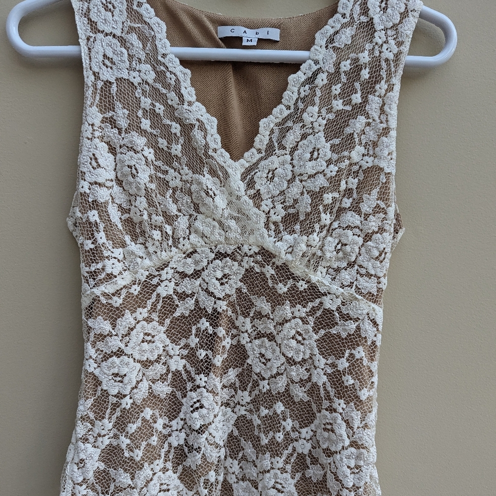 CAbi- Beautiful Delicate Women's Top